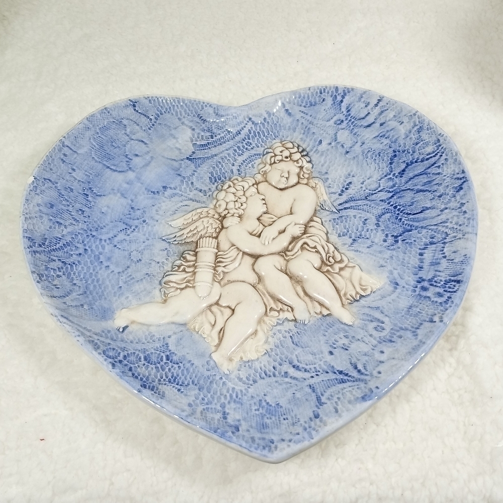 Cherubs Heart Shaped Ceramic Plate Wall Hanging Made in Italy - Picture 1 of 8